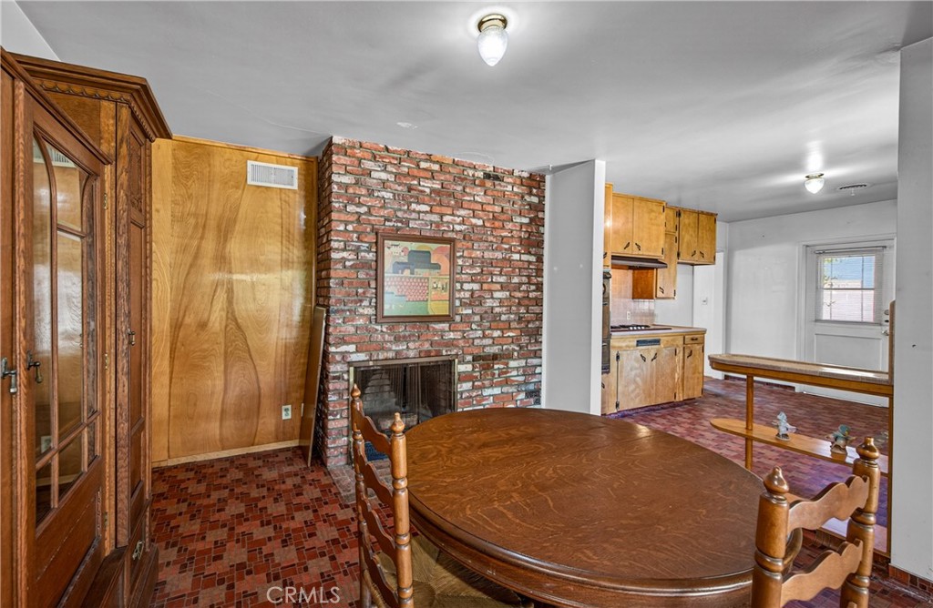 2316 N Orange W Property Photo 11