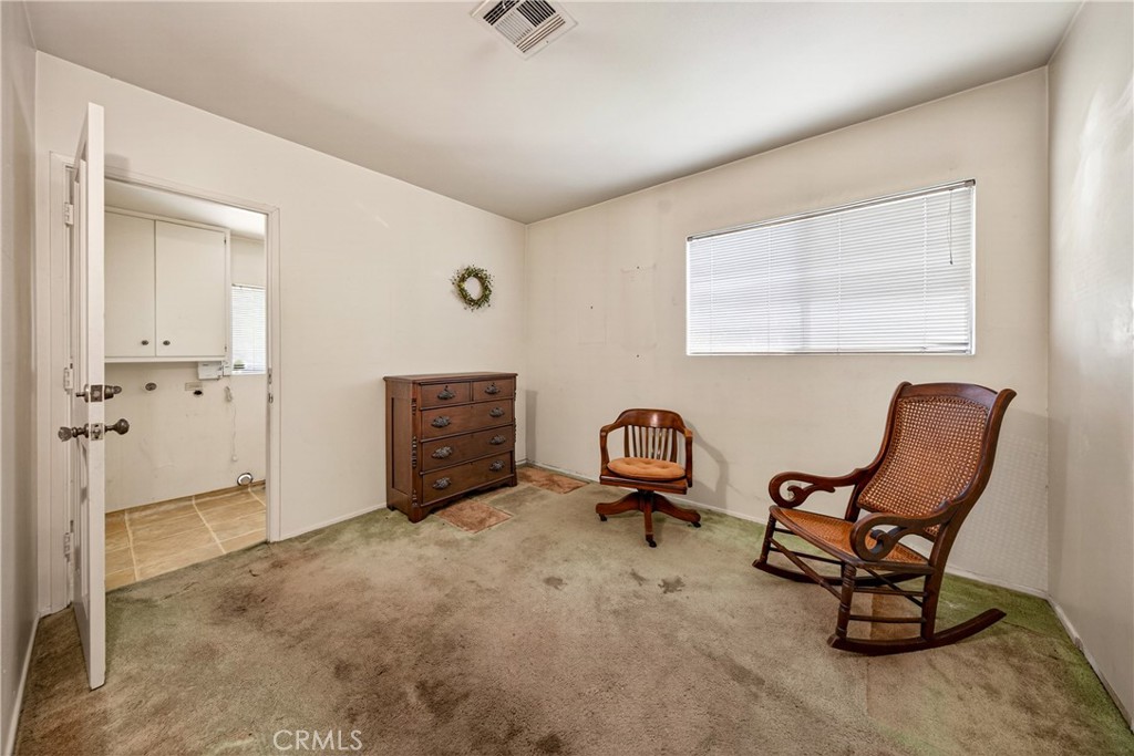 2316 N Orange W Property Photo 17