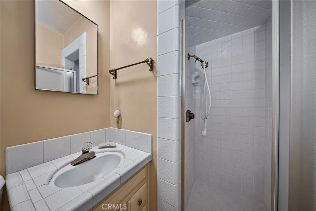 2316 N Orange W Property Photo 27