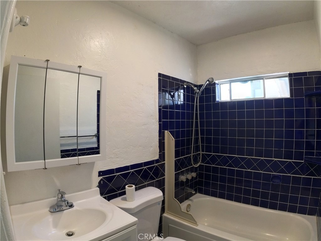 1659 260th Property Photo 5