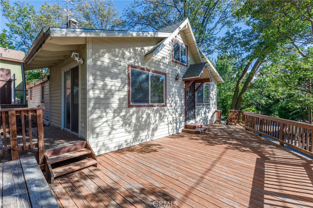 29288 Lake View Property Photo 3