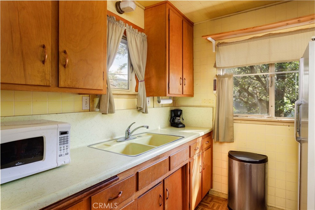 29288 Lake View Property Photo 7