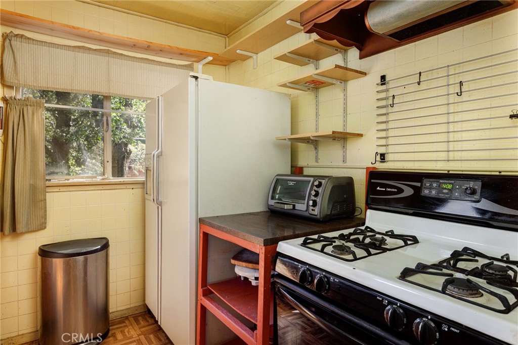29288 Lake View Property Photo 8