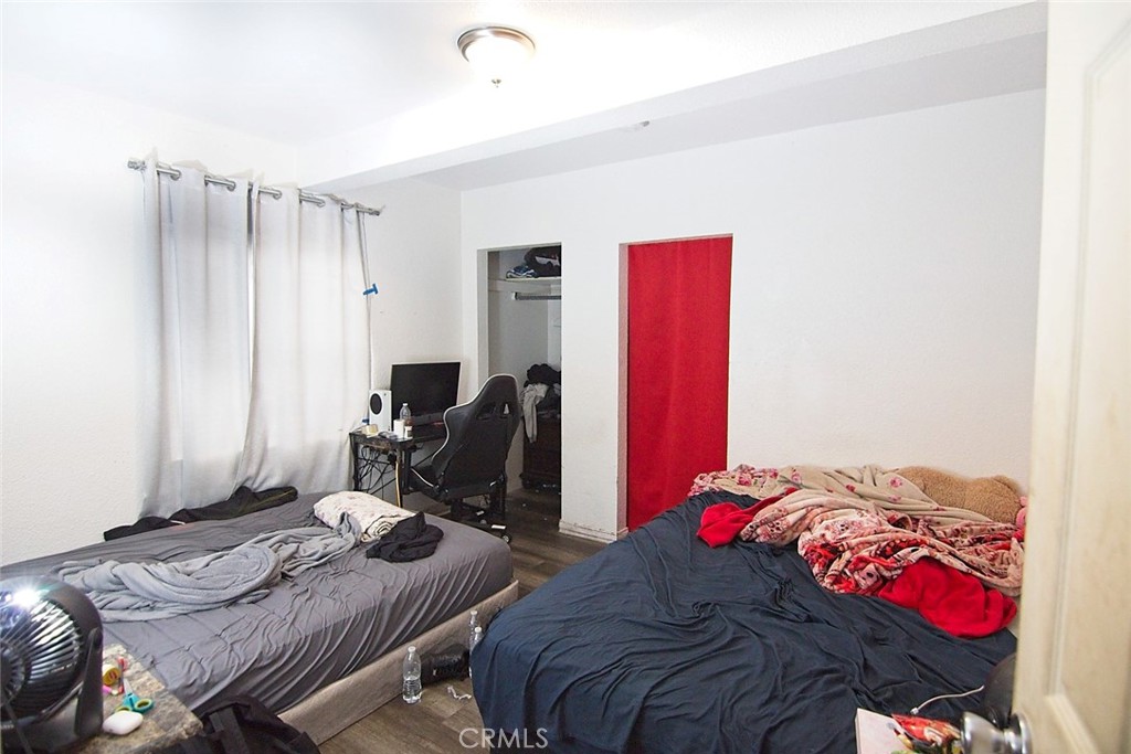 6911 Compton Property Photo 4