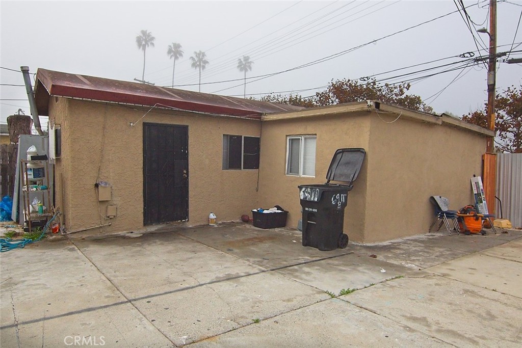 6911 Compton Property Photo 10