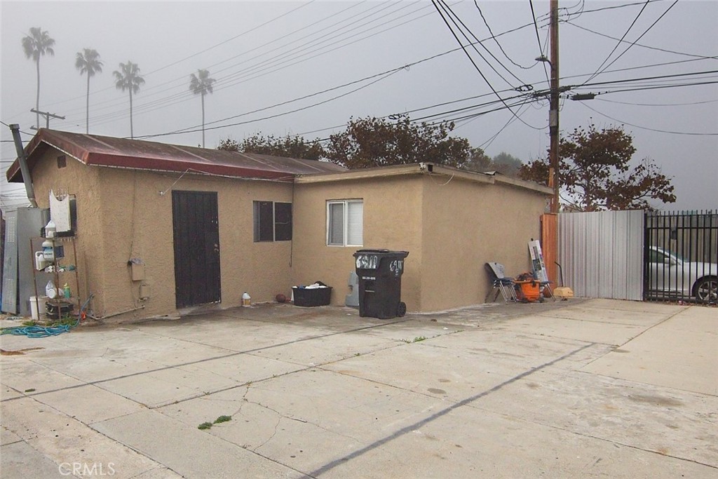 6911 Compton Property Photo 12