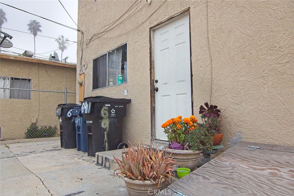 6911 Compton Property Photo 14