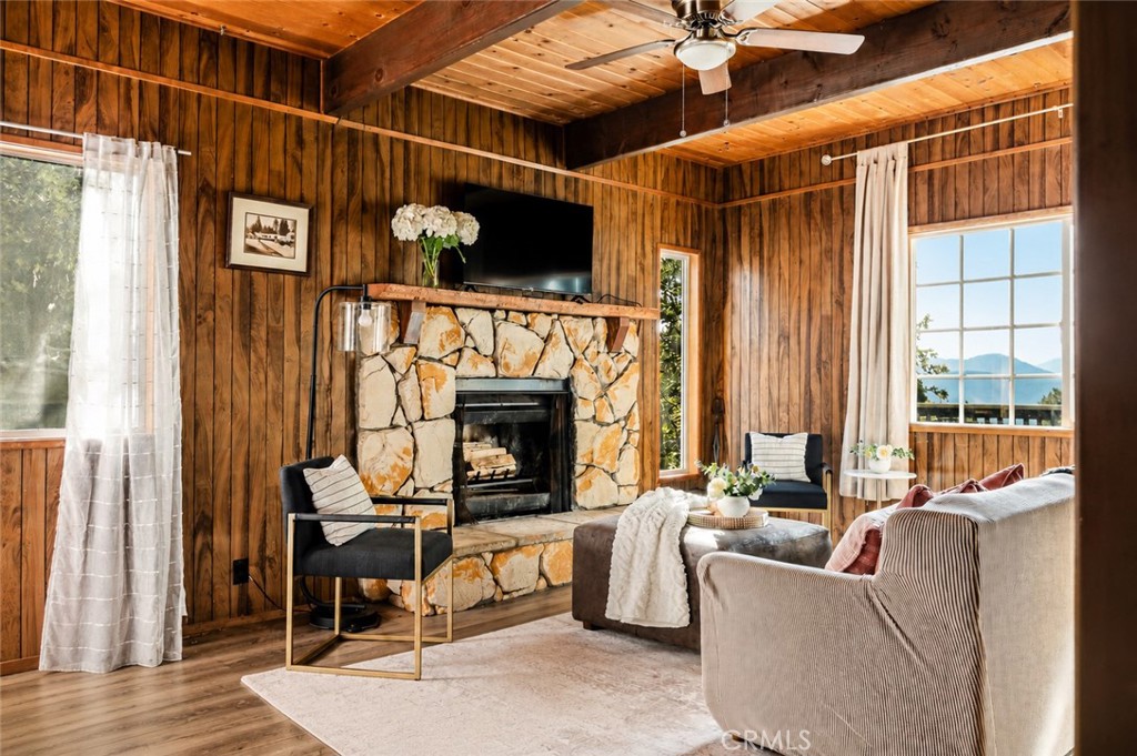 1226 Bridal Path Property Photo 1