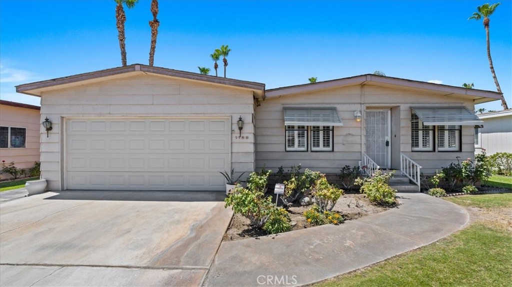 1123 Via Grande Property Photo 1