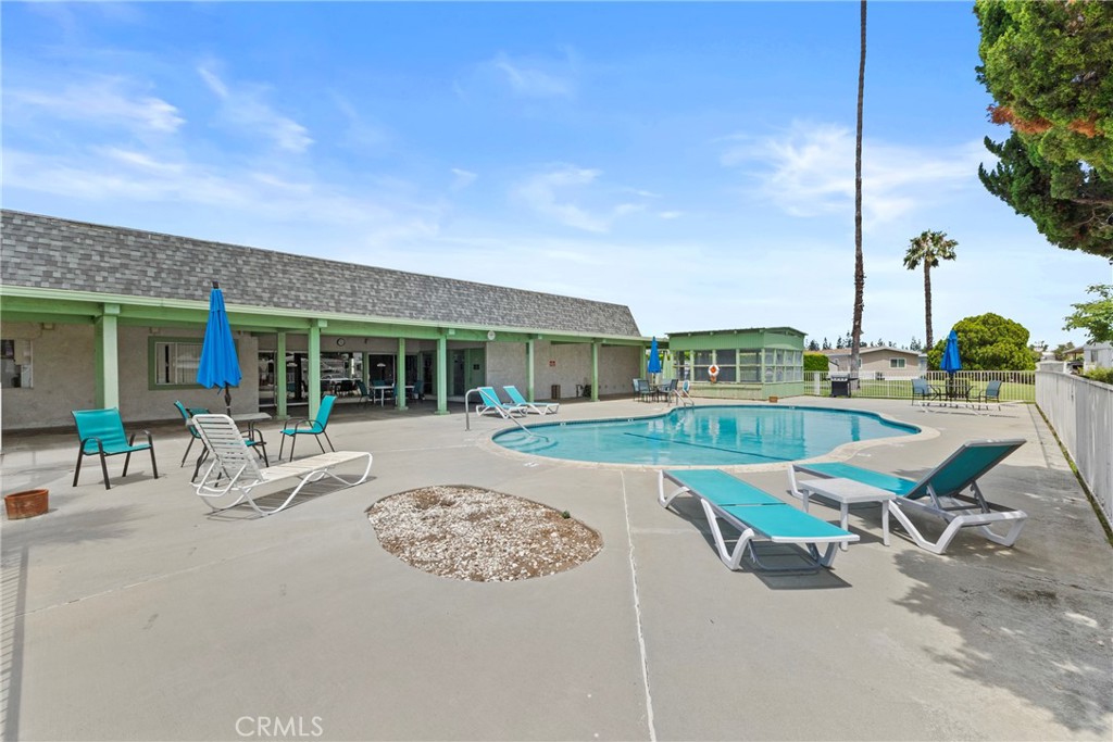 9391 California Ave 13 Property Photo 21