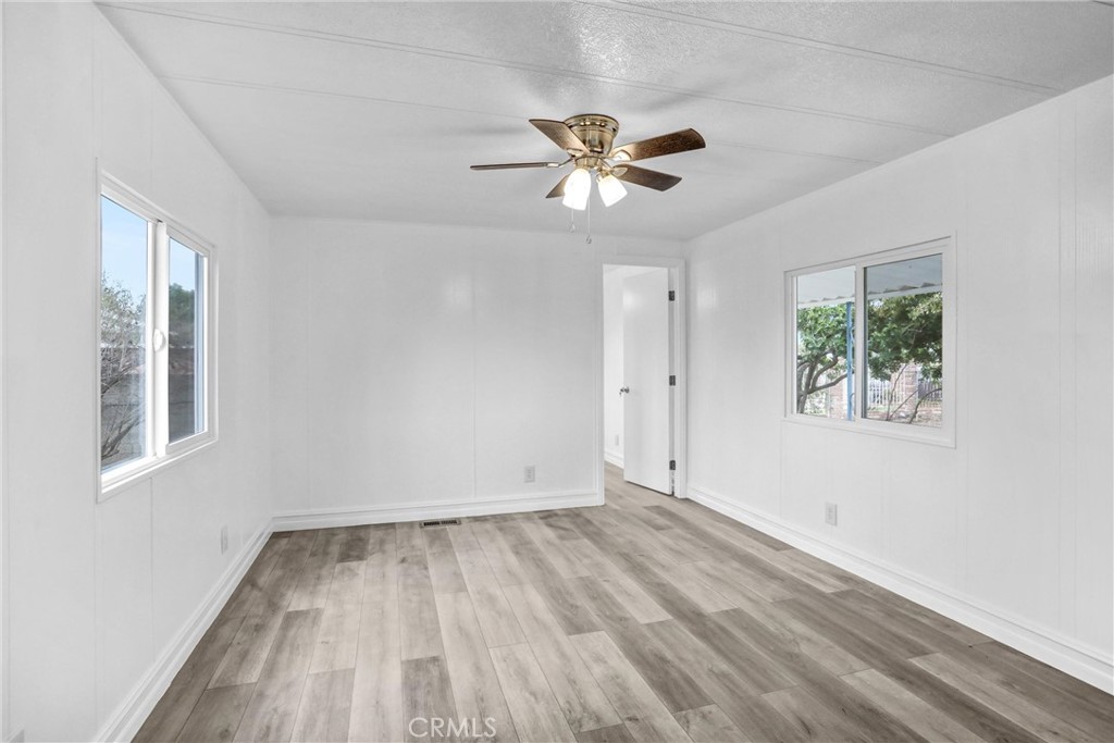 20399 Bailly Property Photo 4