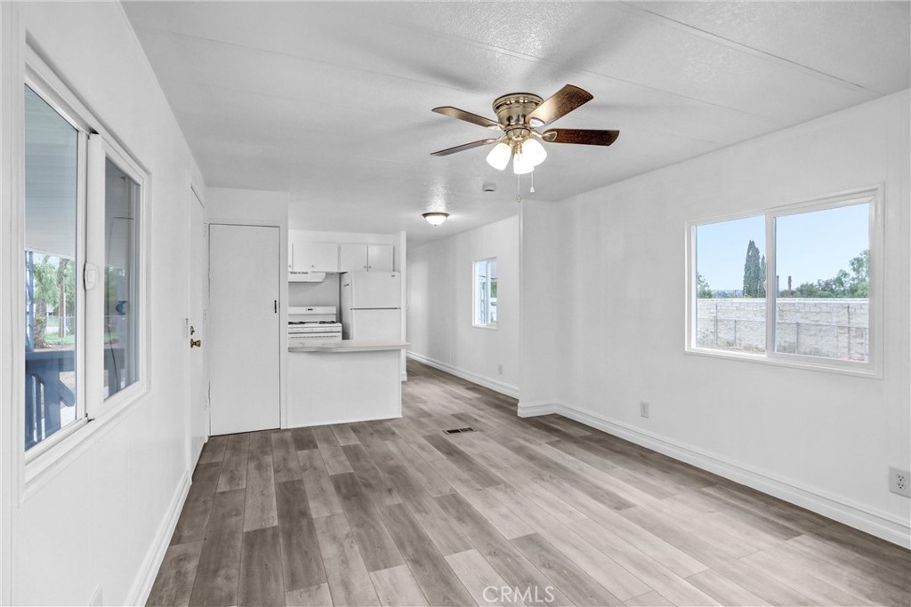 20399 Bailly Property Photo 5