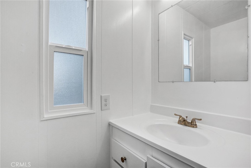 20399 Bailly Property Photo 7