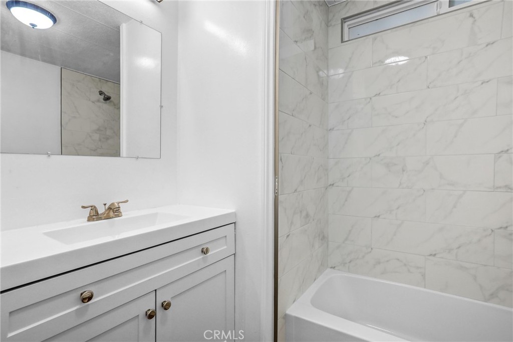20399 Bailly Property Photo 13