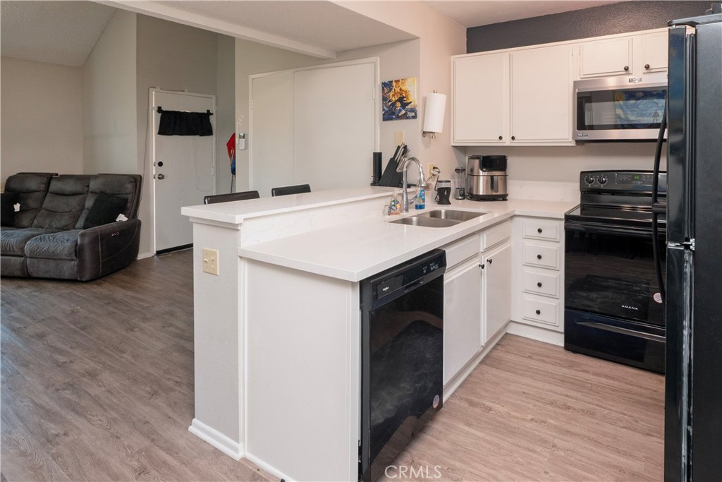 1400 Edgehill Road 42 Property Photo 8