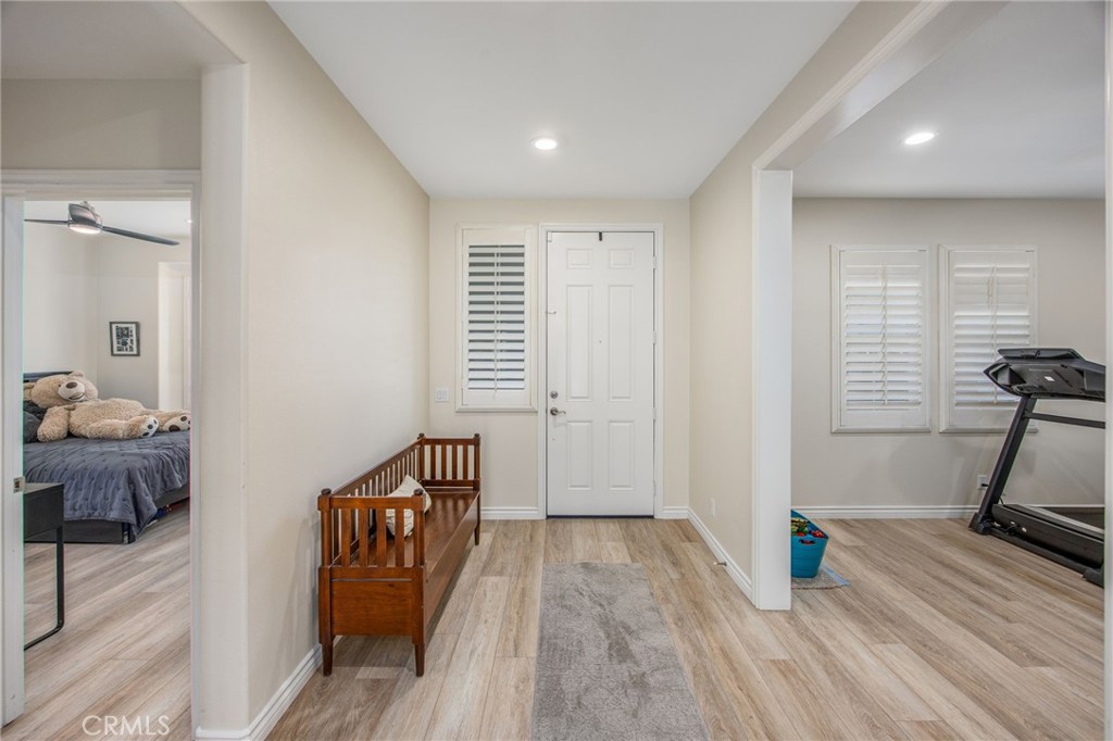 3276 Huntfield St Property Photo 9