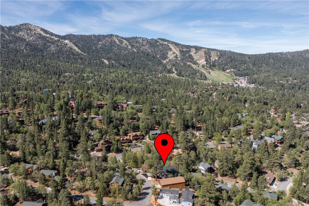 1436 Klamath Property Photo 4
