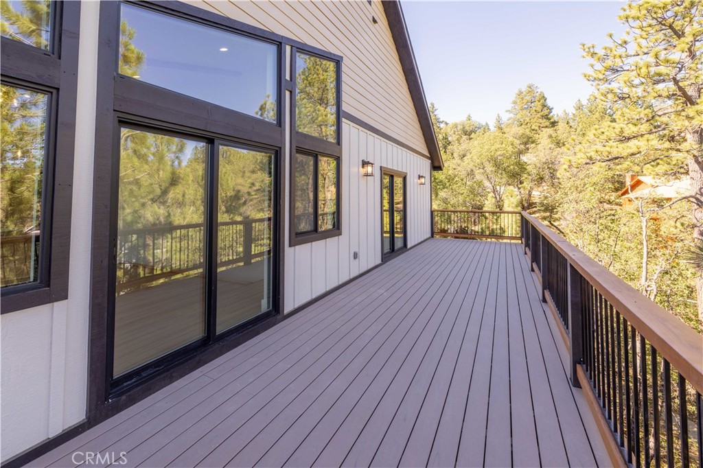 1436 Klamath Property Photo 8