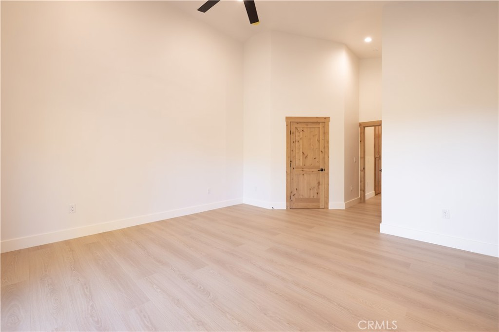 1436 Klamath Property Photo 26