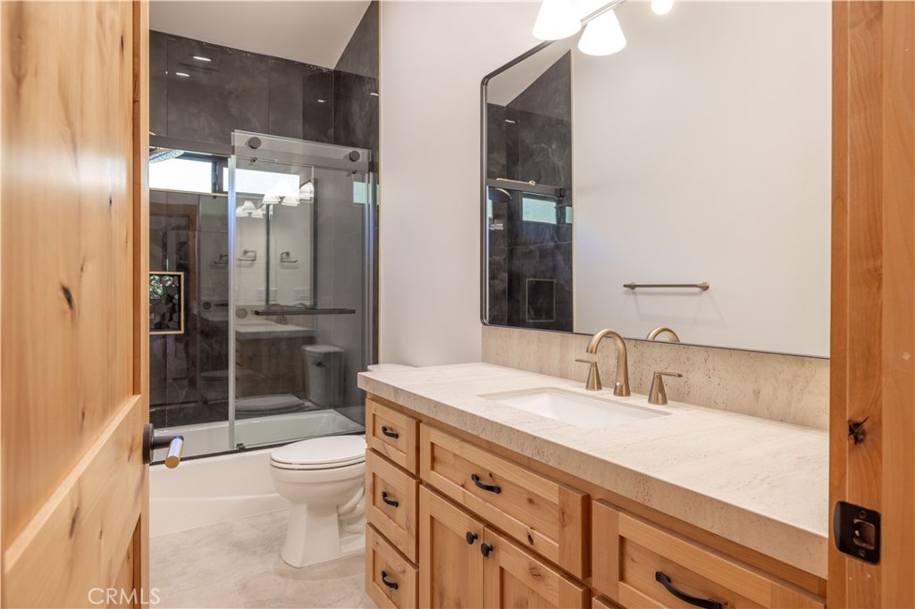1436 Klamath Property Photo 34