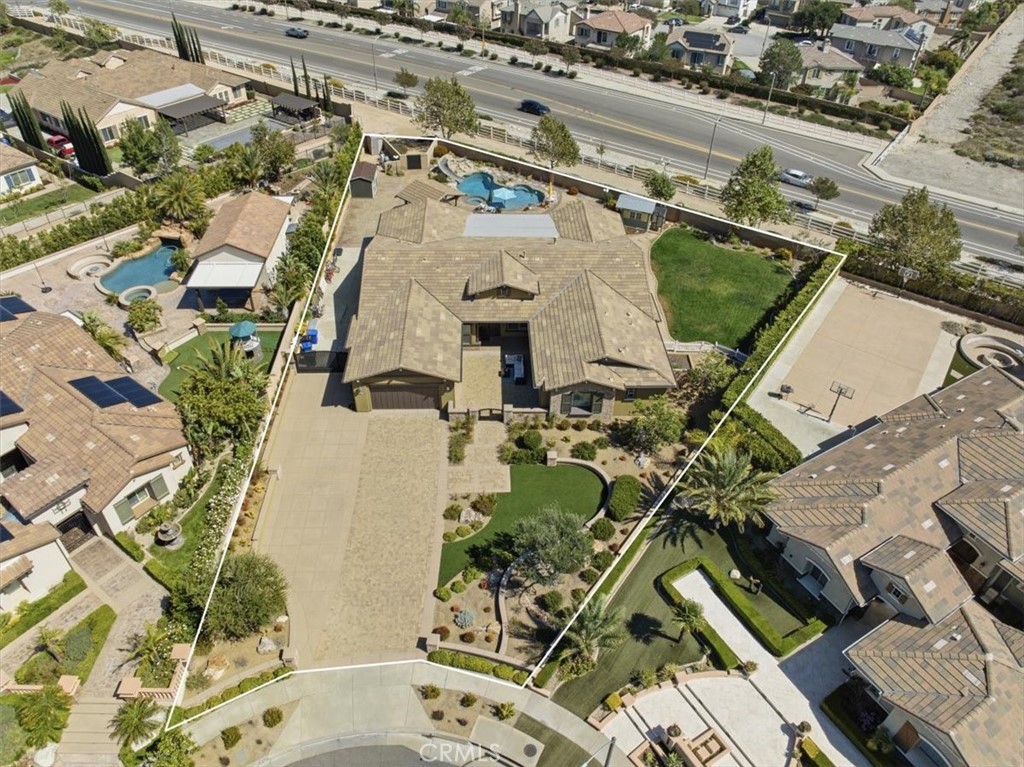 5697 Orion Place Property Photo 3