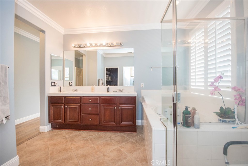 2815 Douglas Way Property Photo 18