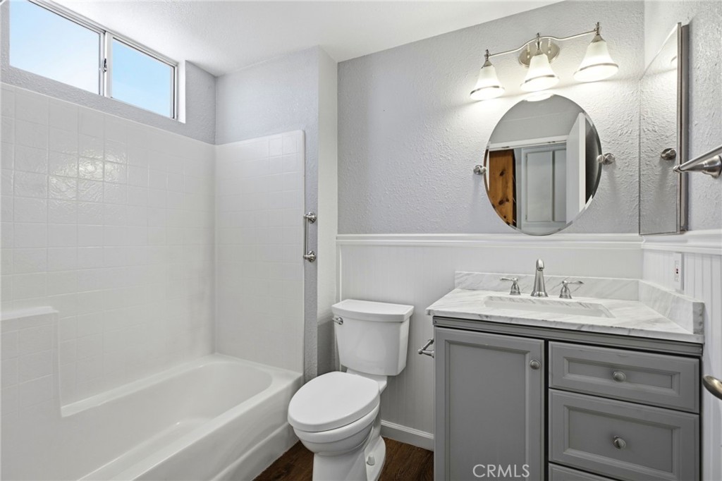 886 Oakland Hills Property Photo 21