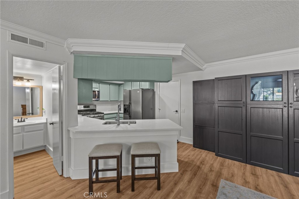 317 Monroe Court Property Photo 11