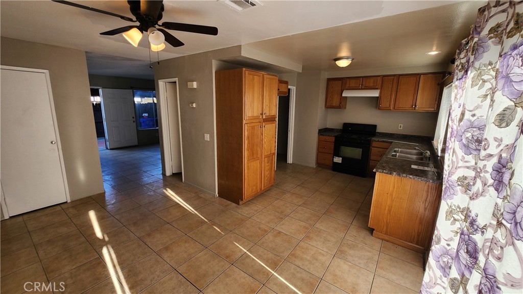 7964 Pinehurst Property Photo 6