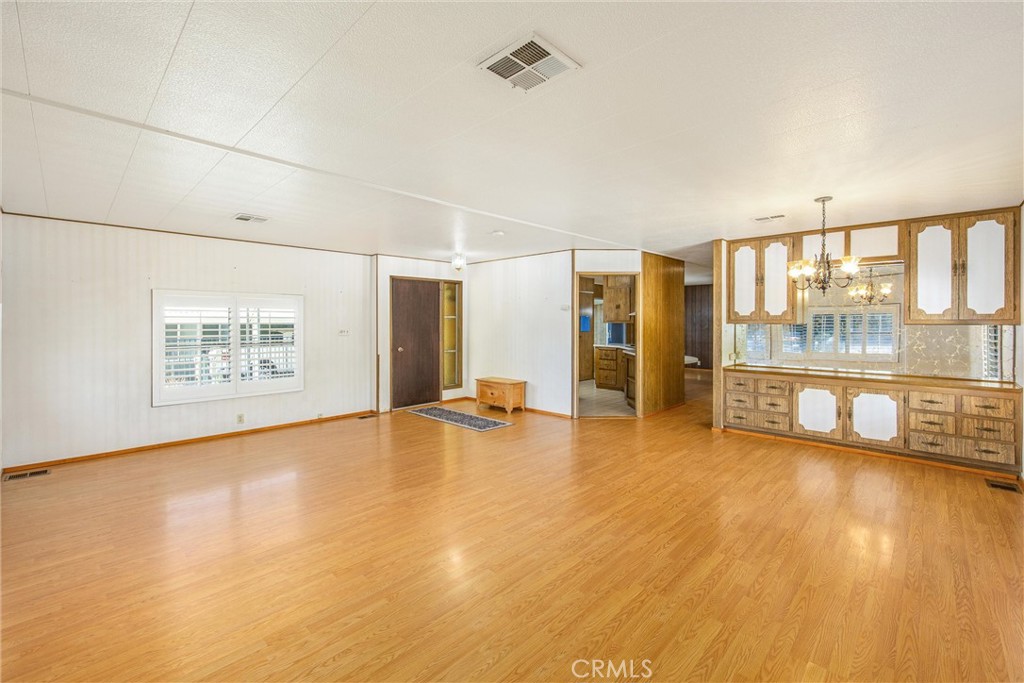 9635 Crestknoll Property Photo 6