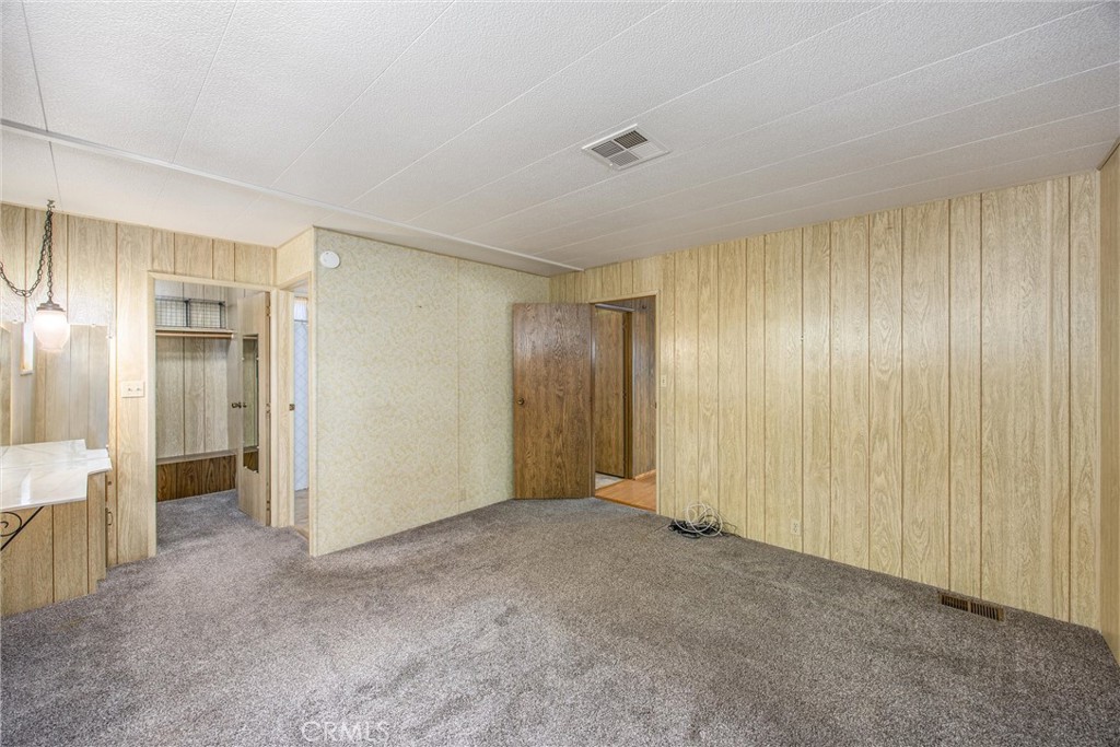 9635 Crestknoll Property Photo 18