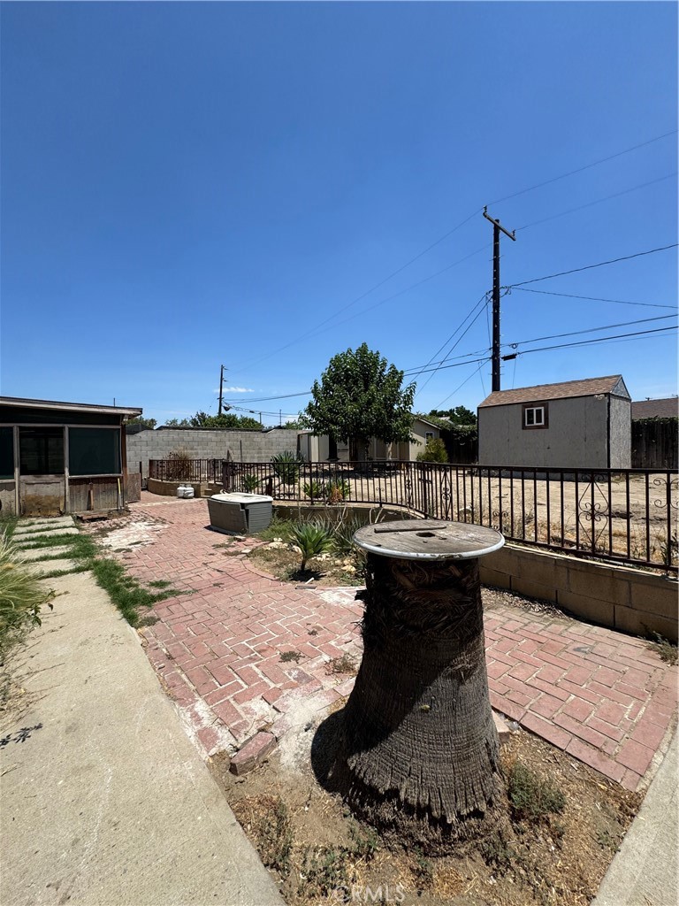 9765 Sycamore Property Photo 2