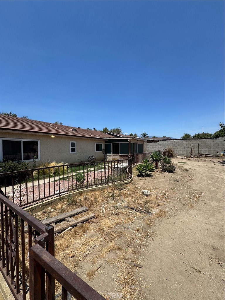 9765 Sycamore Property Photo 3