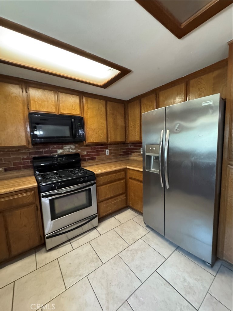 9765 Sycamore Property Photo 7