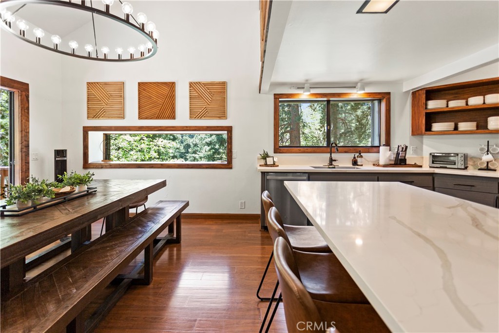 26561 Thunderbird Property Photo 9