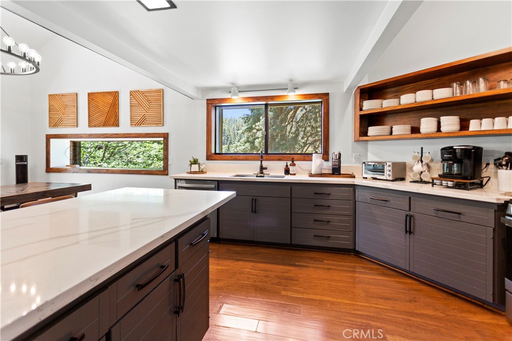 26561 Thunderbird Property Photo 10