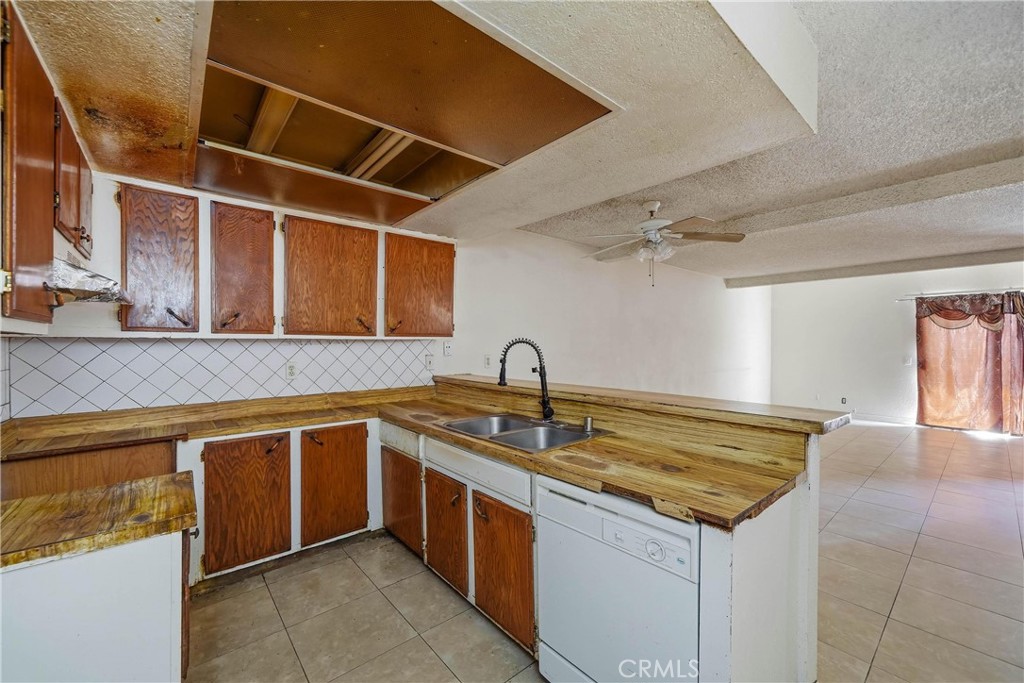 16600 Terrace F Property Photo 9