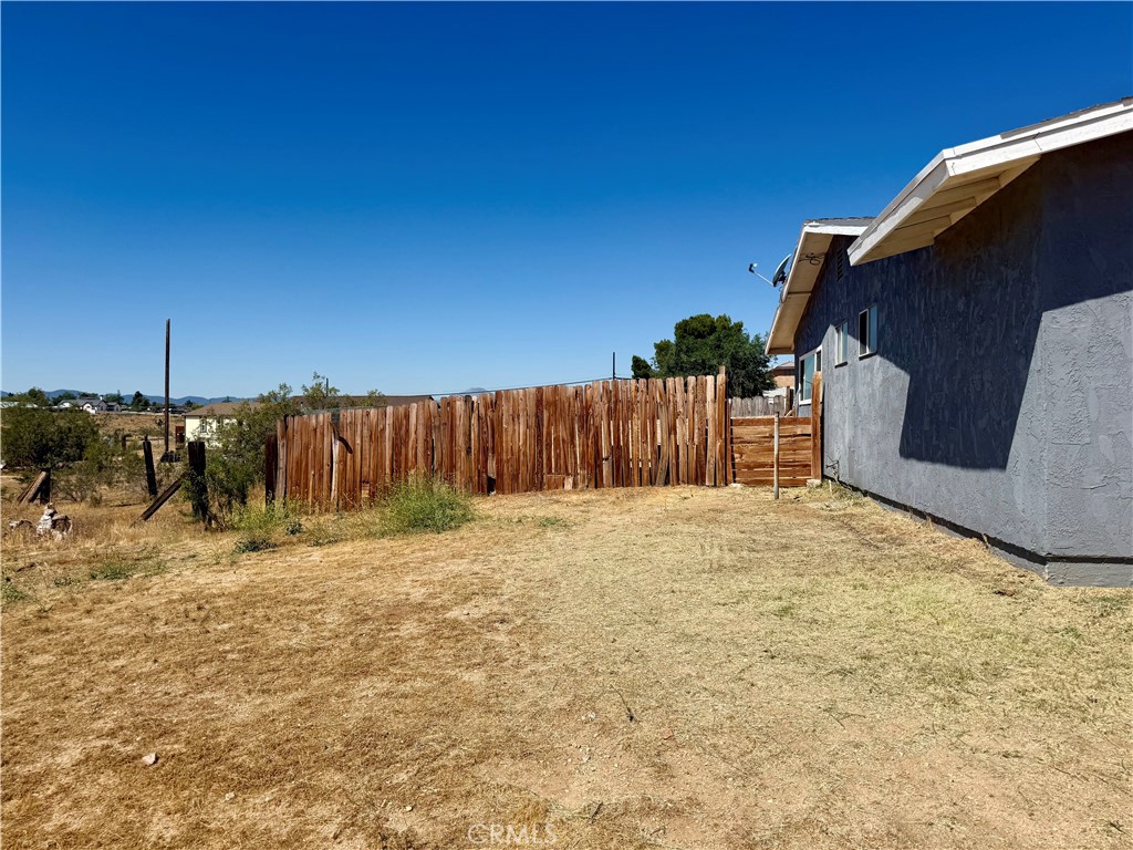 18393 Mojave Property Photo 5