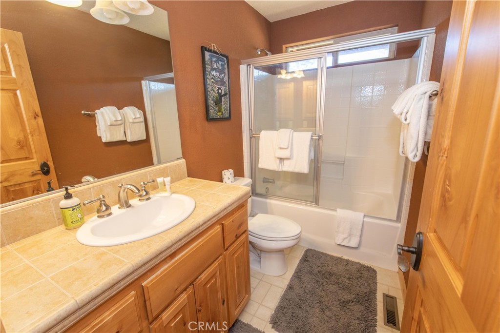 301 Starlight Property Photo 32