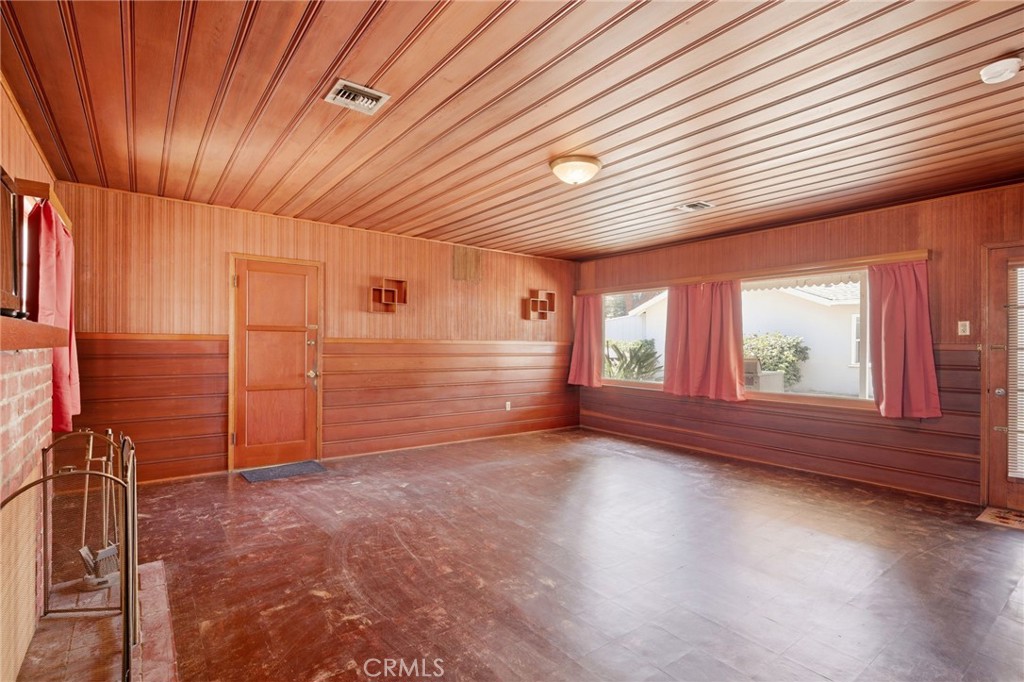 3857 N Sierra Property Photo 15