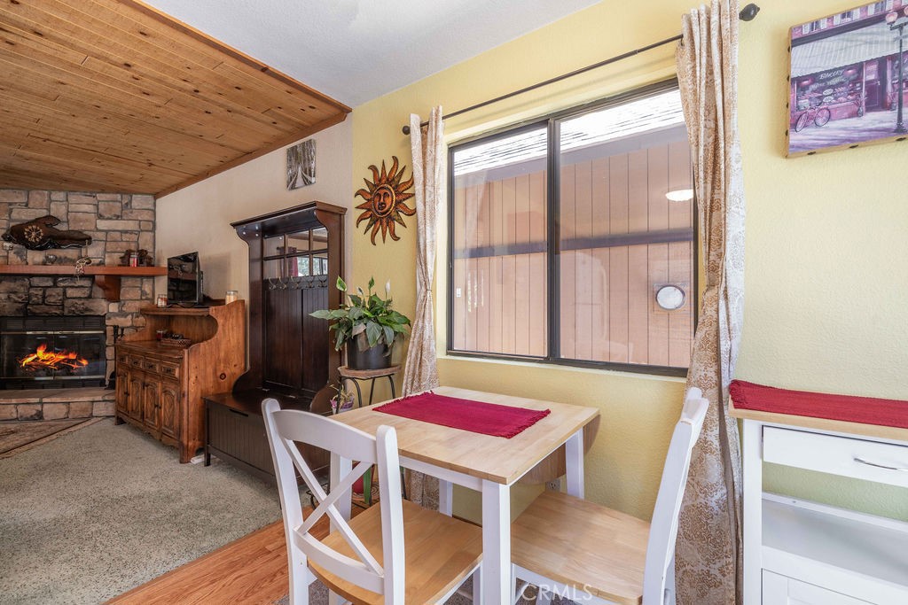 952 D Property Photo 9