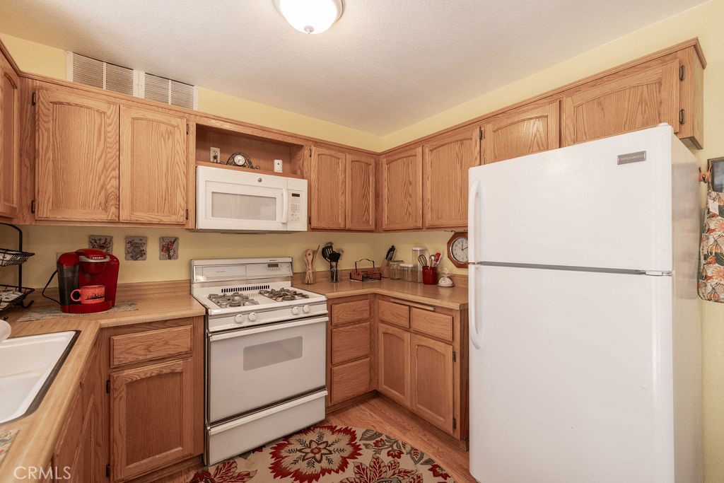 952 D Property Photo 10