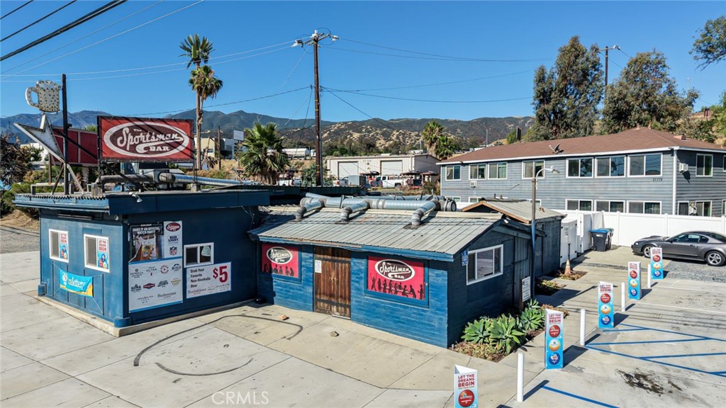 21779 Temescal Canyon Property Photo 3