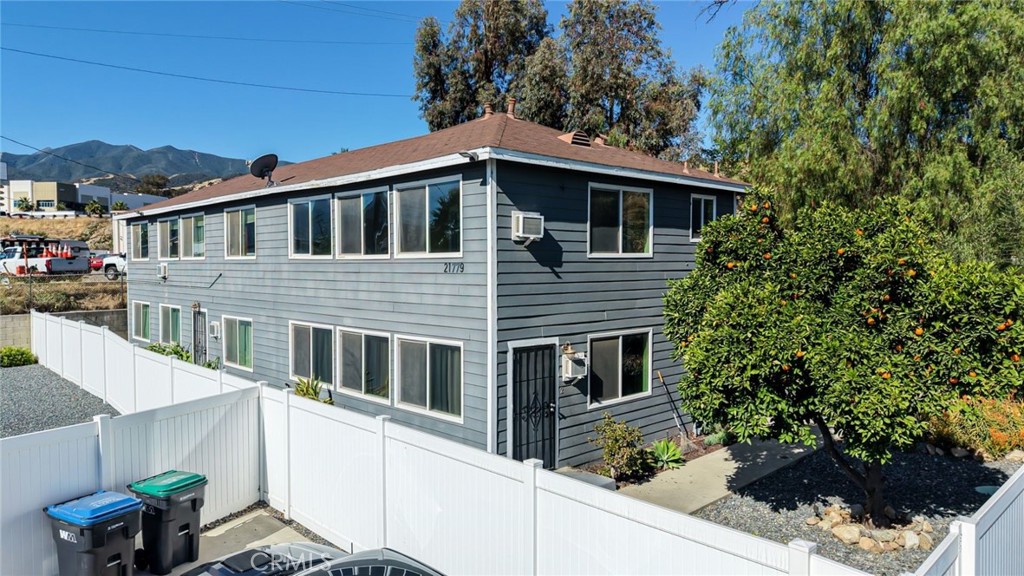 21779 Temescal Canyon Property Photo 4