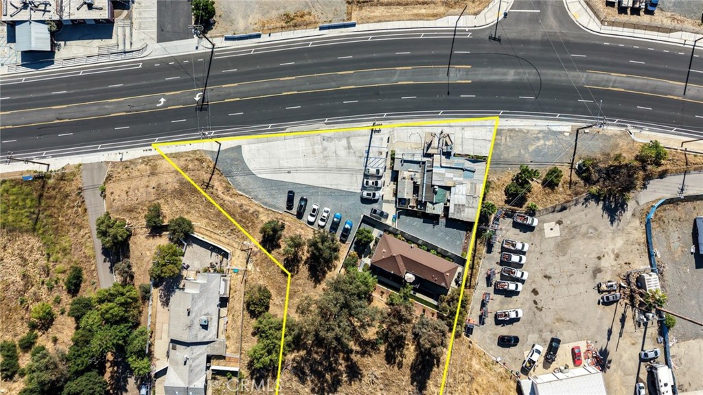 21779 Temescal Canyon Property Photo 11