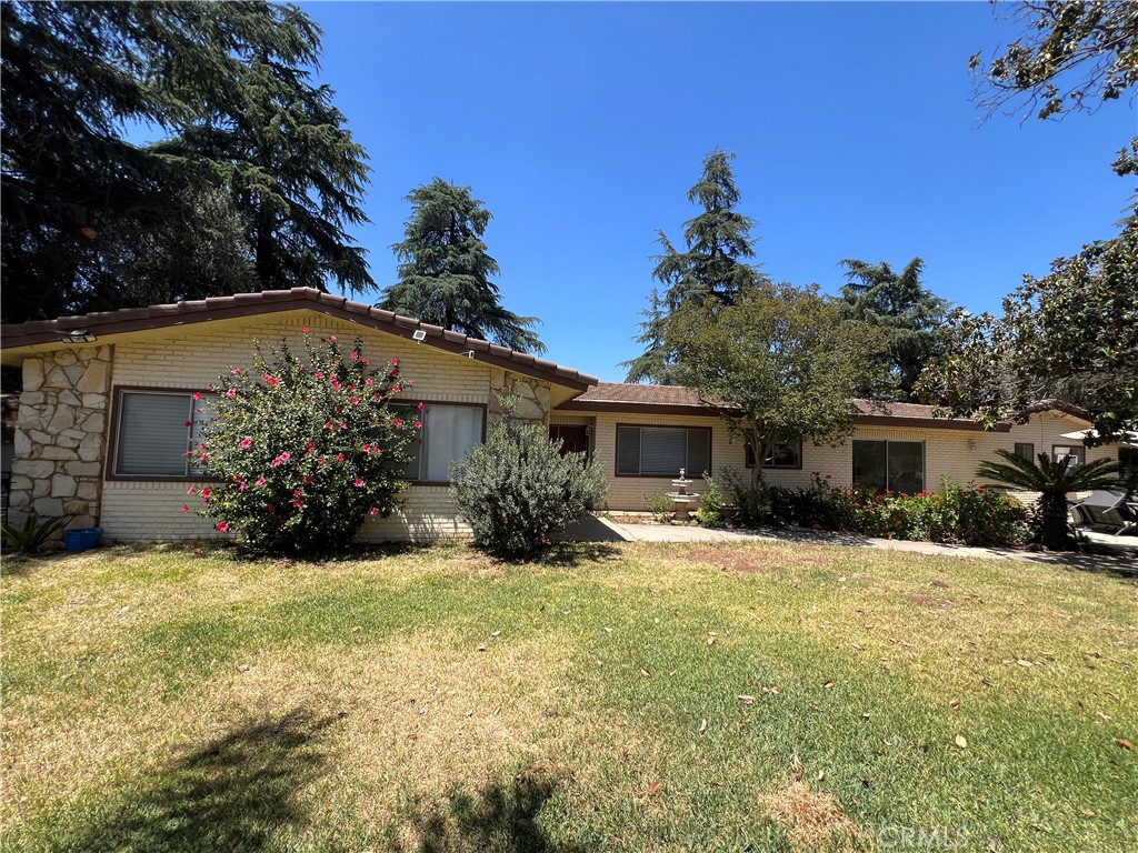 38158 Cherry Valley Property Photo 1