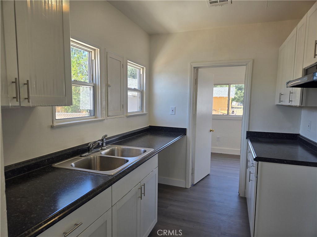 1002 Beaumont Property Photo 5