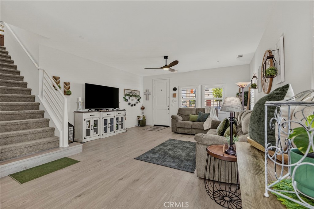 31962 Chagall Property Photo 6