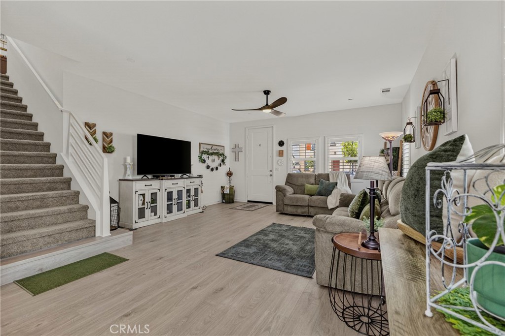 31962 Chagall Property Photo 6