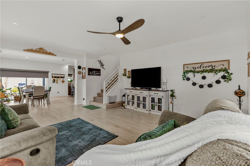 31962 Chagall Property Photo 7